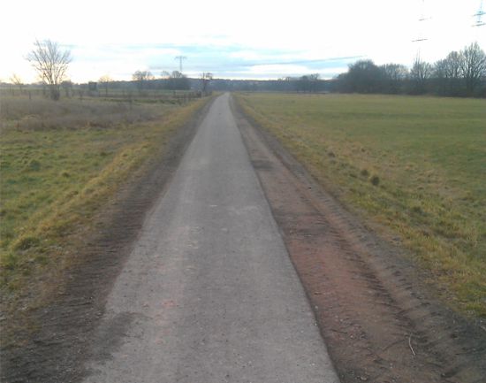 Rad- und Fahrweg nach der Wiederherstellung